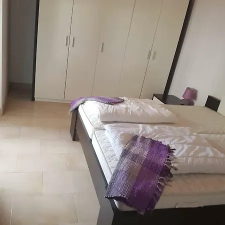 Apartma Sofia شقة *